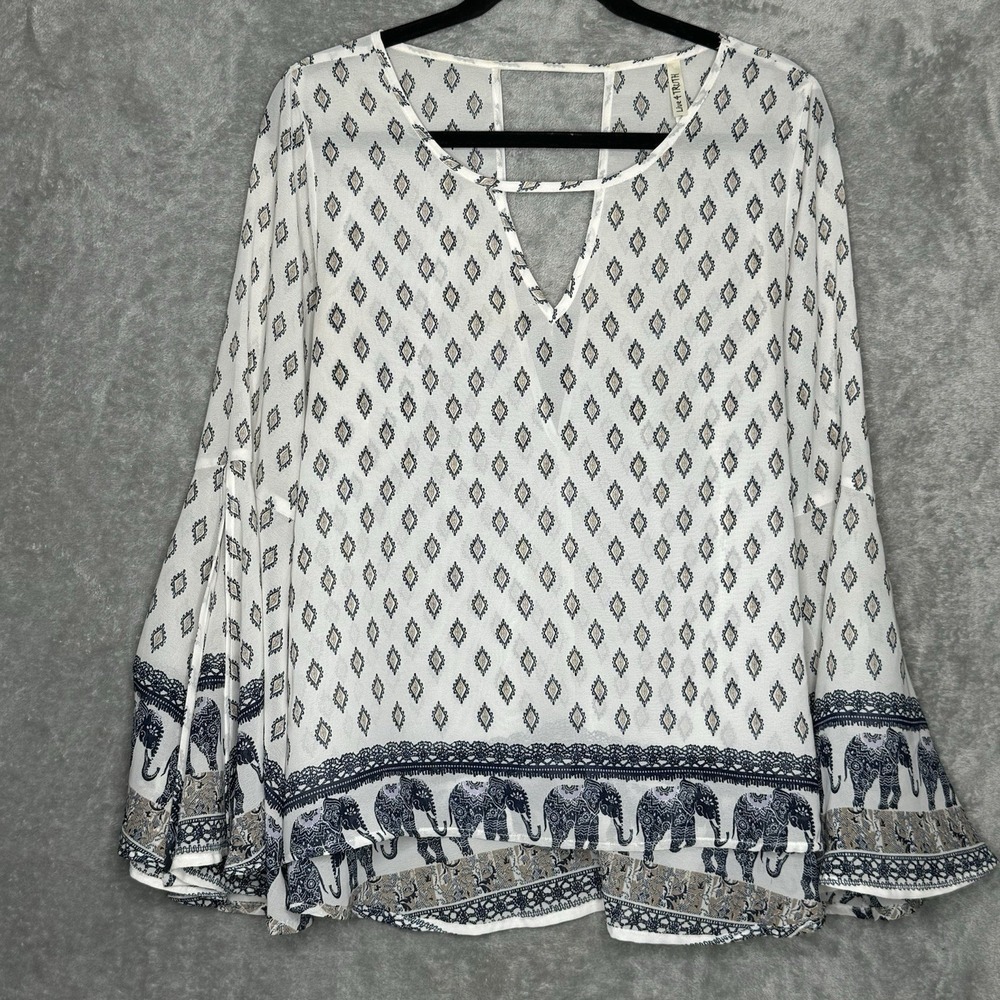 Live‎ & Truth Large Shirt Top White Paisley Slit Long Sleeve Keyhole Scoop Neck